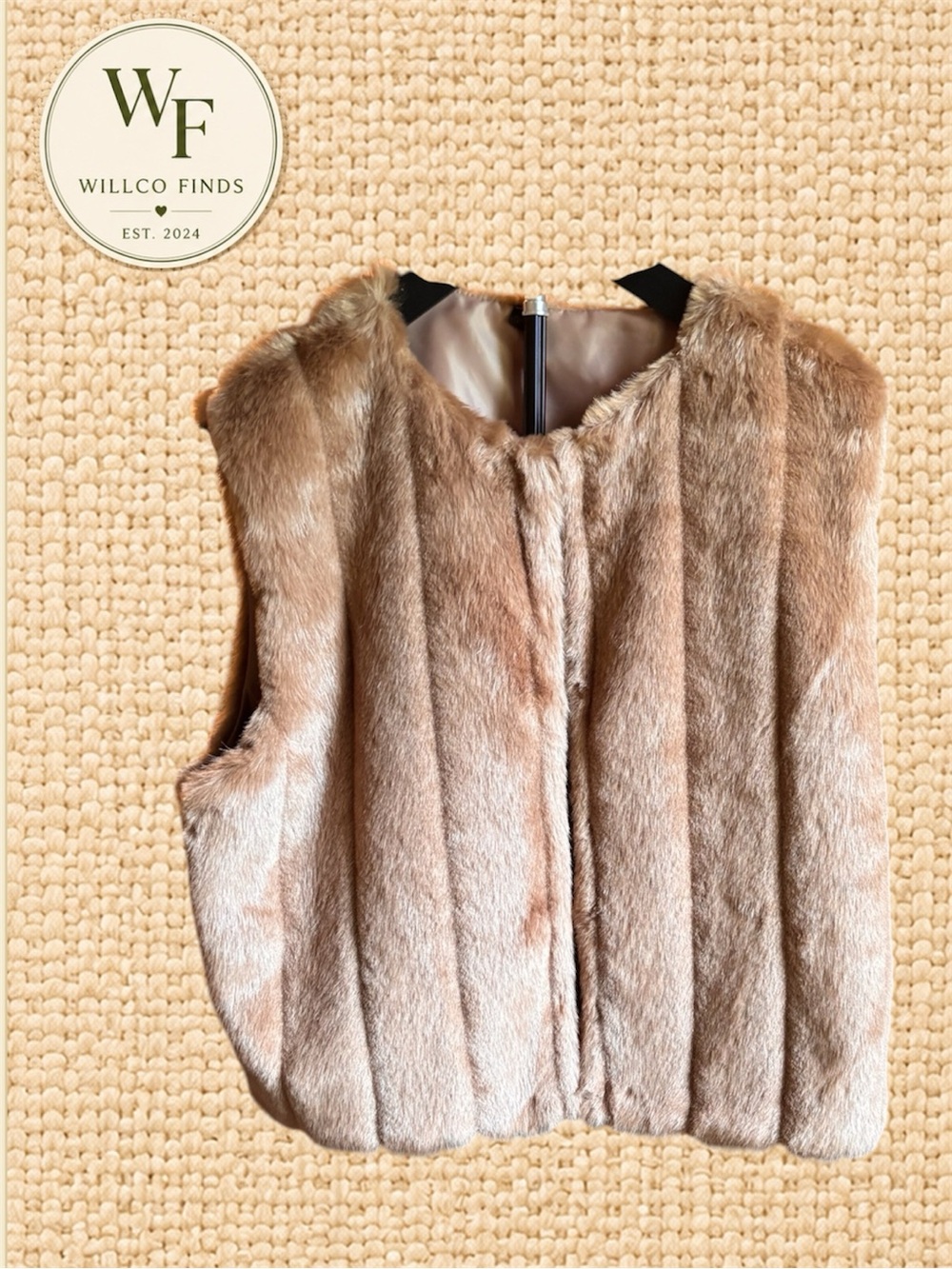 Women’s Faux Fur Vest Size M Tan Beige Satin Lined Hook Front Boho